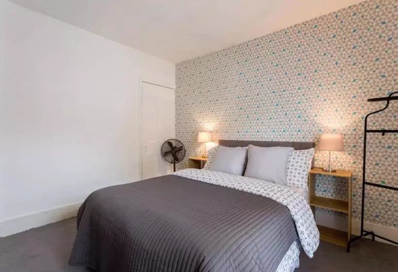 Ashton House Stylish 2 Bedroom House, Close To Luton Town Center & Airport