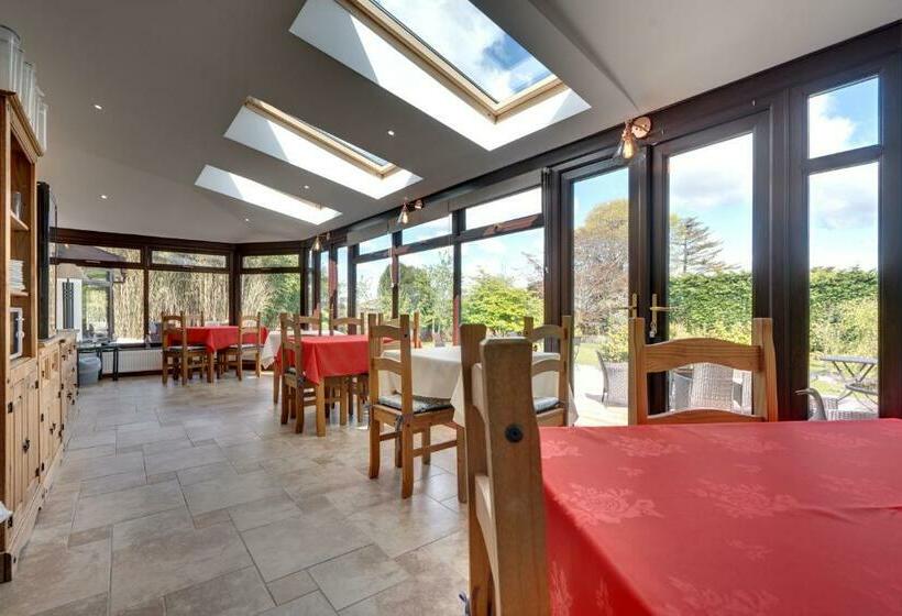 Bed and Breakfast The Cedars