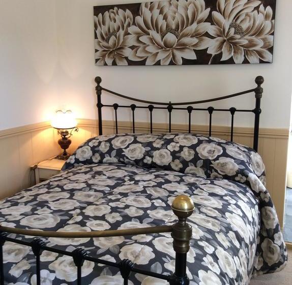 مبيت وإفطار The Coach House