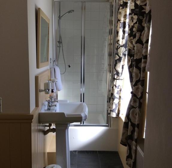 مبيت وإفطار The Coach House