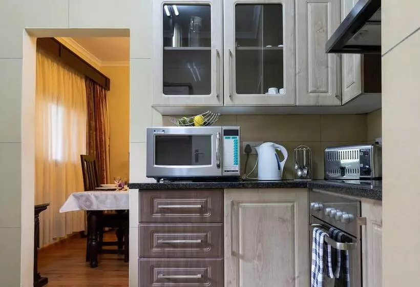 Fallsway Apartments   Burley Court