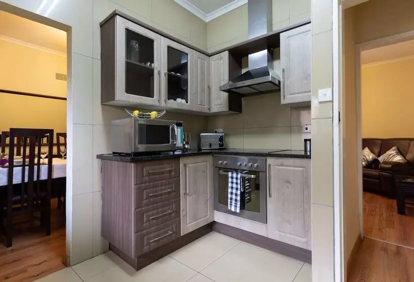 Fallsway Apartments   Burley Court