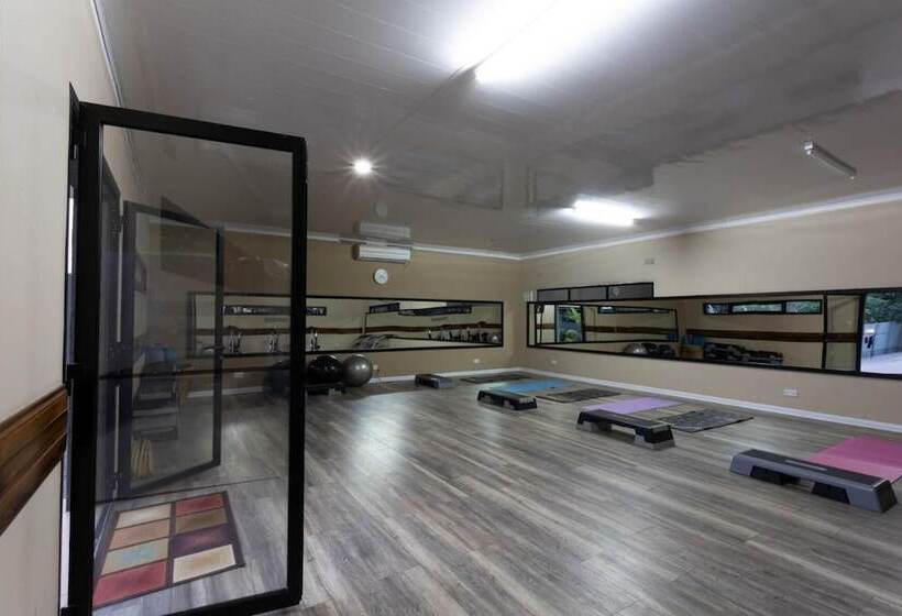 Fallsway Apartments Burley Court