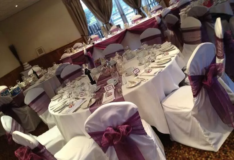ホテル Allerton Court
