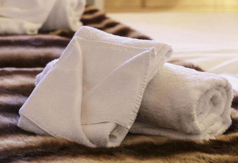 هتل Cgh Résidence Boutique Le Napoléon