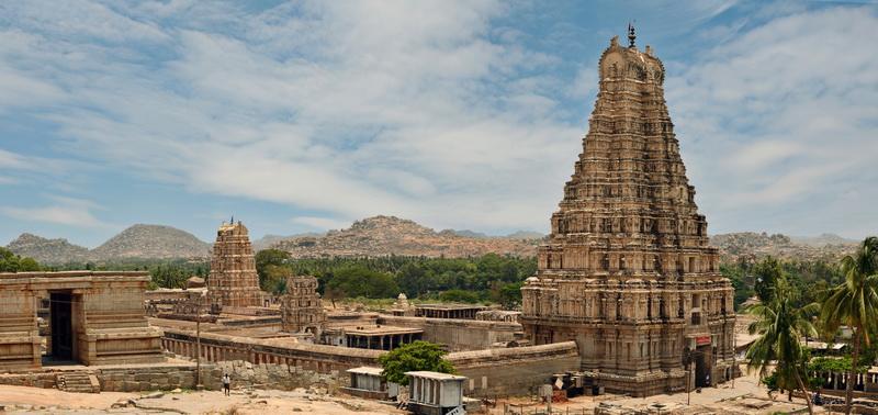 בית מלון כפרי Clarks Inn Hampi