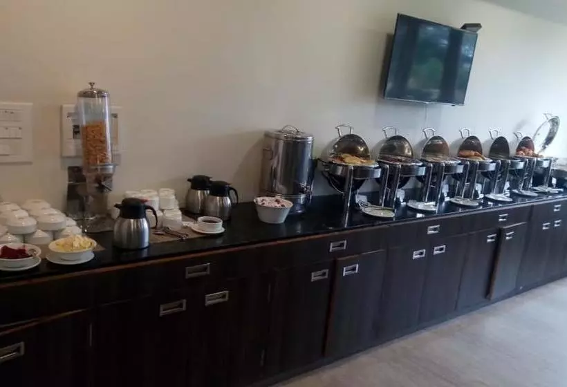 Hotelli Clarks Inn Hampi