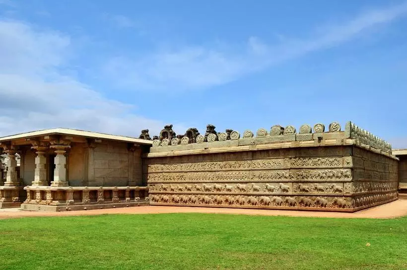 Hotelli Clarks Inn Hampi