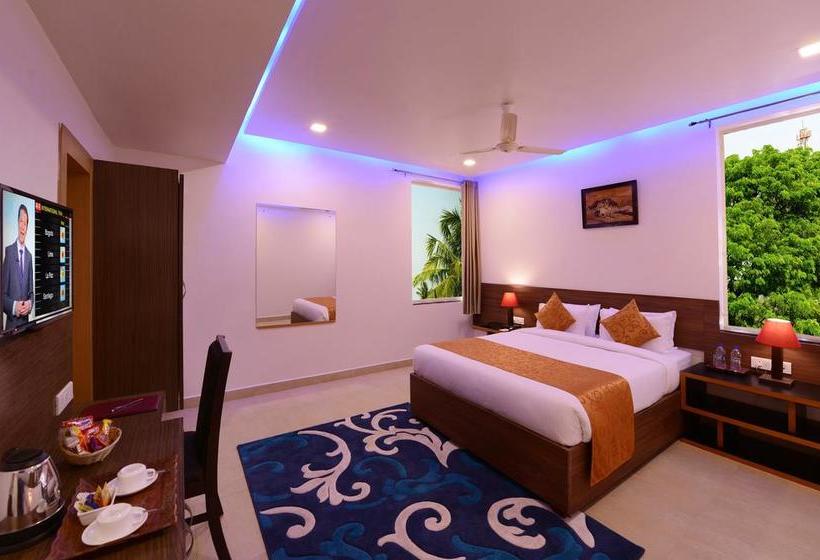 בית מלון כפרי Clarks Inn Hampi