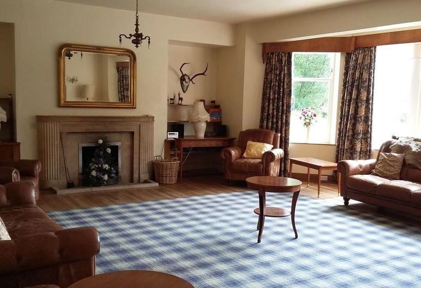 בית מלון כפרי Glencanisp Lodge