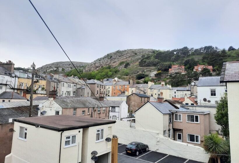 בית מלון כפרי Hen Dy