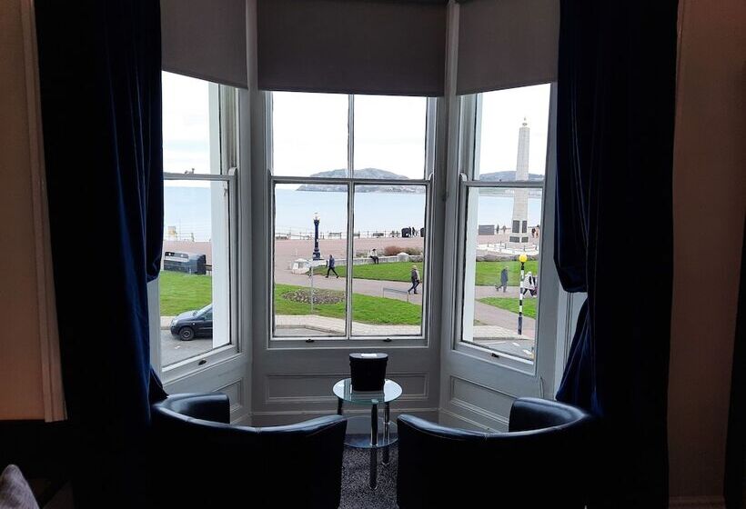 בית מלון כפרי Hen Dy