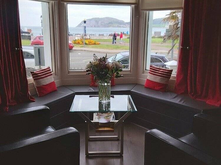 בית מלון כפרי Hen Dy