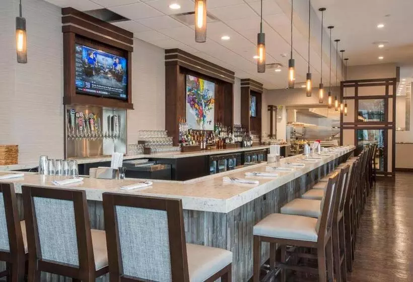 ホテル Voco The Clair Cincinnati Downtown, An Ihg
