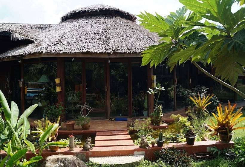 호텔 Relax Eco Life Center   Khao Lak