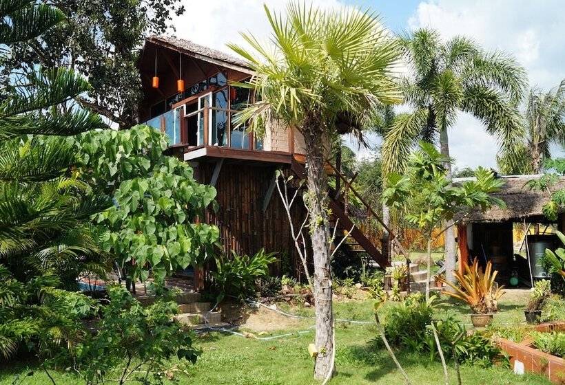 فندق Relax Eco Life Center Khao Lak