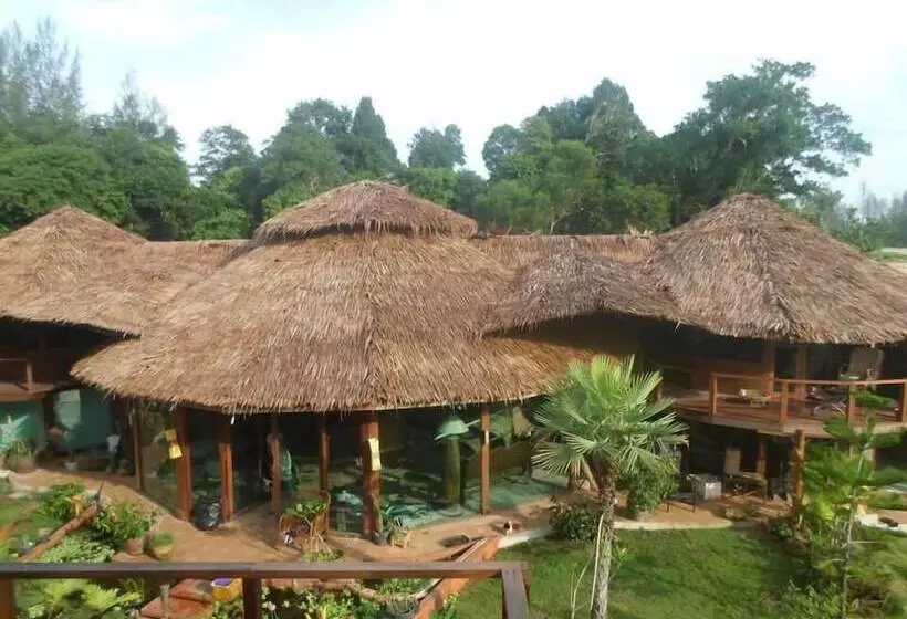 هتل Relax Eco Life Center   Khao Lak