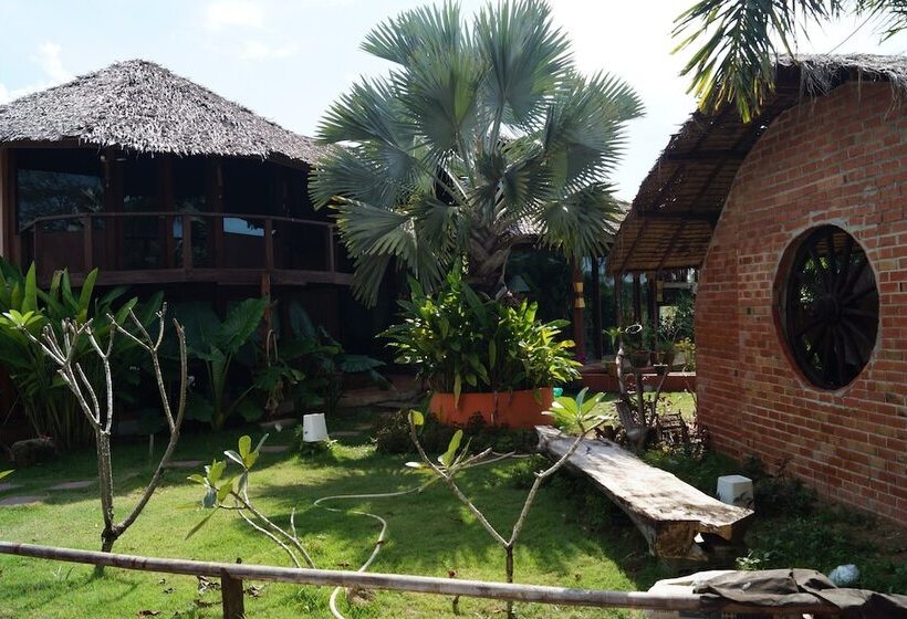 酒店 Relax Eco Life Center Khao Lak