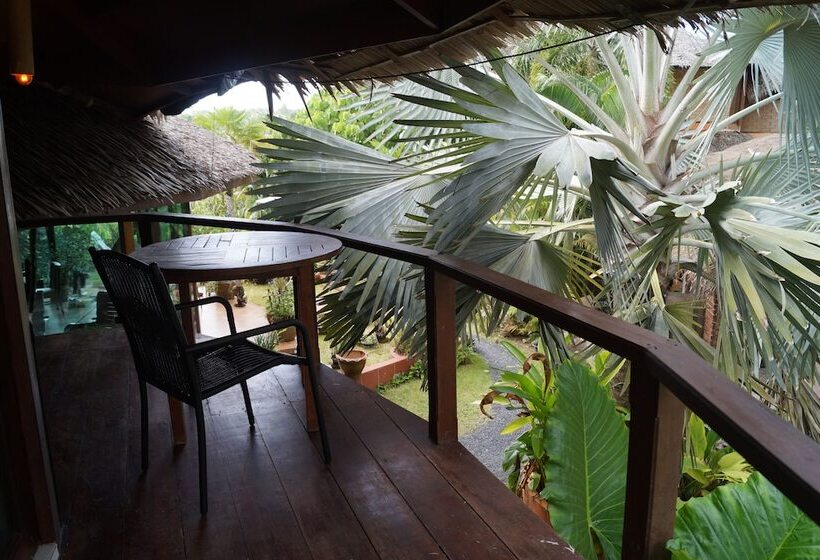 酒店 Relax Eco Life Center Khao Lak