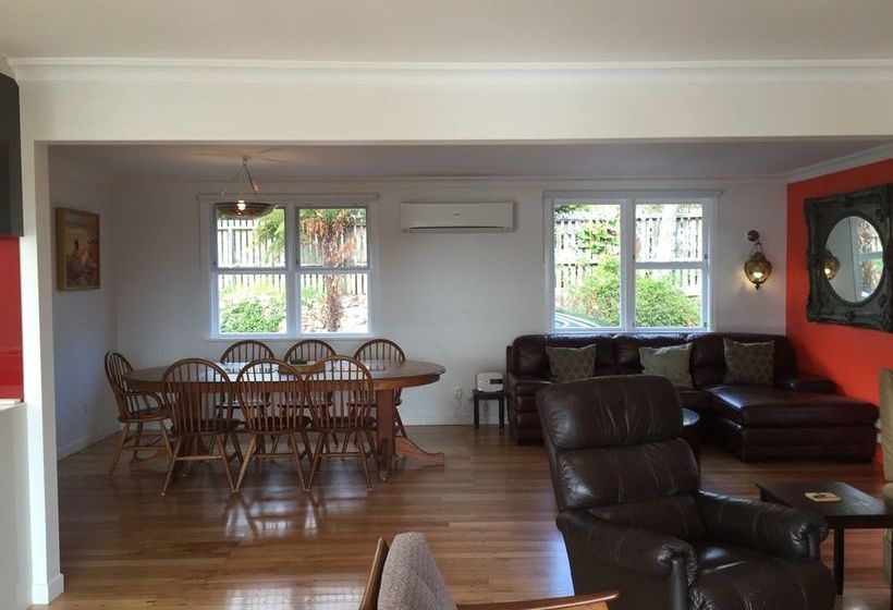 酒店 Lakeview Holiday Home