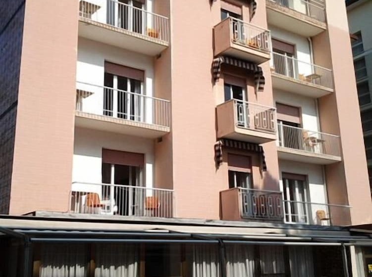 בית מלון כפרי Lucciola