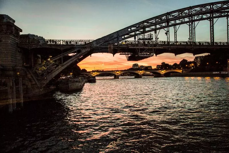 Hotel Off Paris Seine