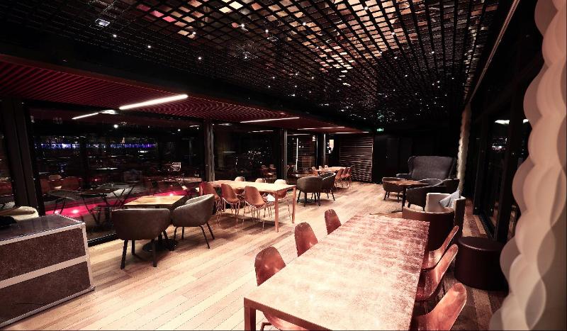 Hotel Off Paris Seine