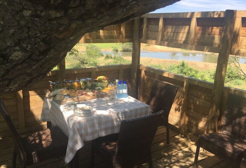 בית מלון כפרי Pondoro Game Lodge