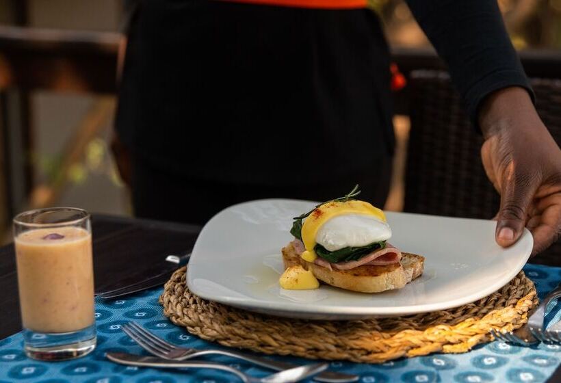 בית מלון כפרי Pondoro Game Lodge