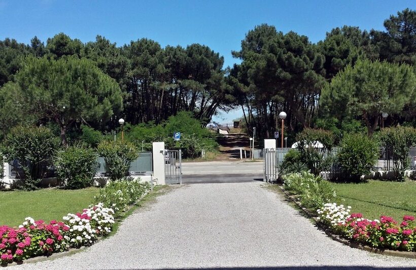 בית מלון כפרי Residence Villa Marina