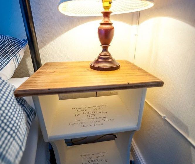 Hotel Sheaf Of Arrows