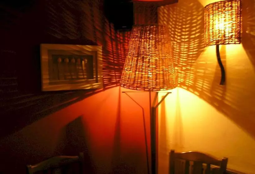 ホテル The Red Lion Faringdon