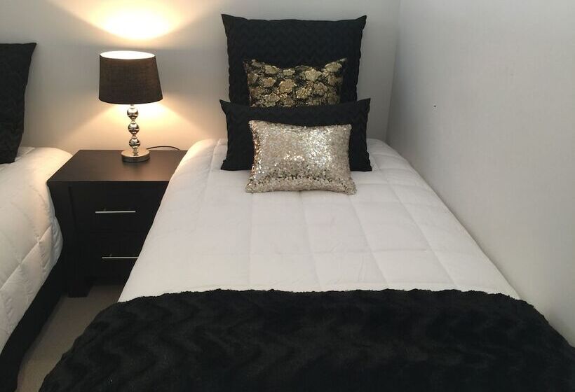 Luxury Waterfront Apartments Picton