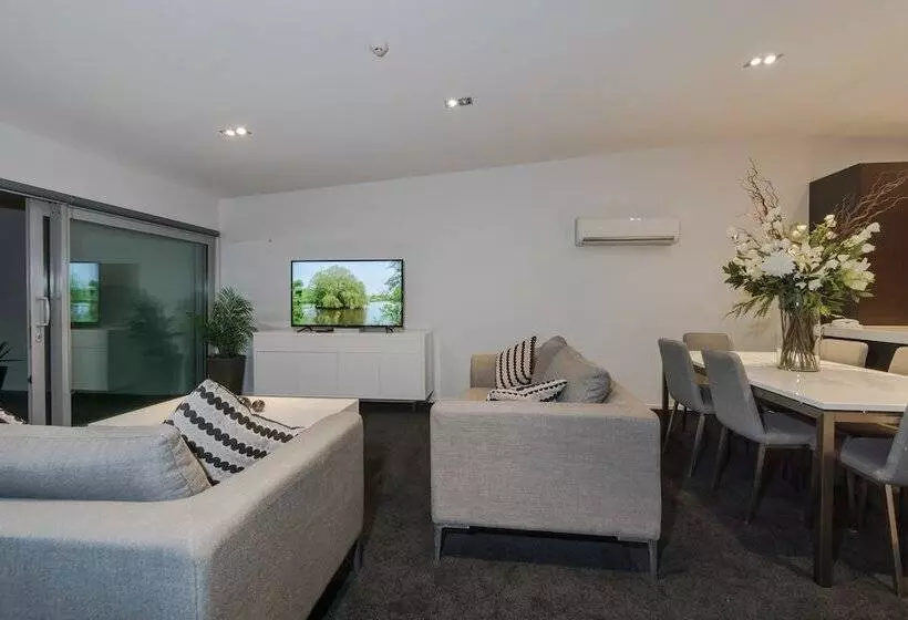 Luxury Waterfront Apartments Picton
