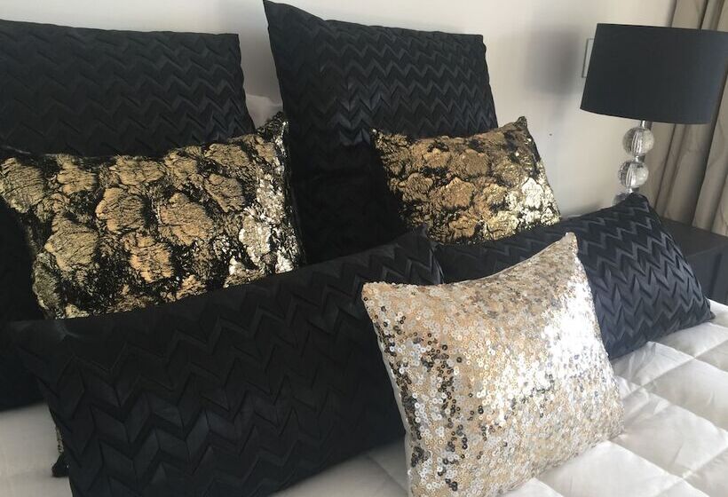 Luxury Waterfront Apartments Picton