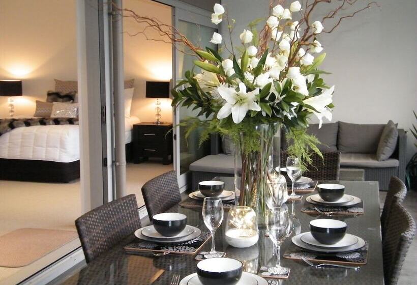 Luxury Waterfront Apartments Picton