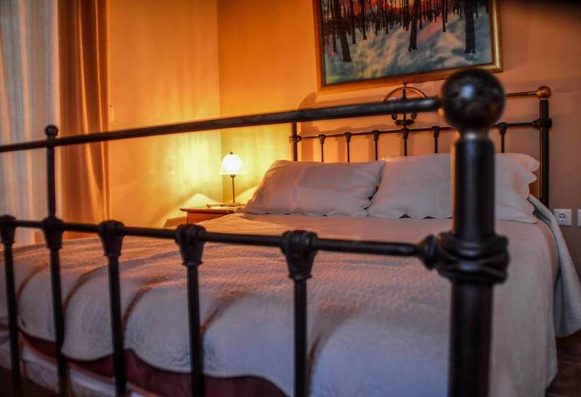 Mainades Maisonettes And Studios