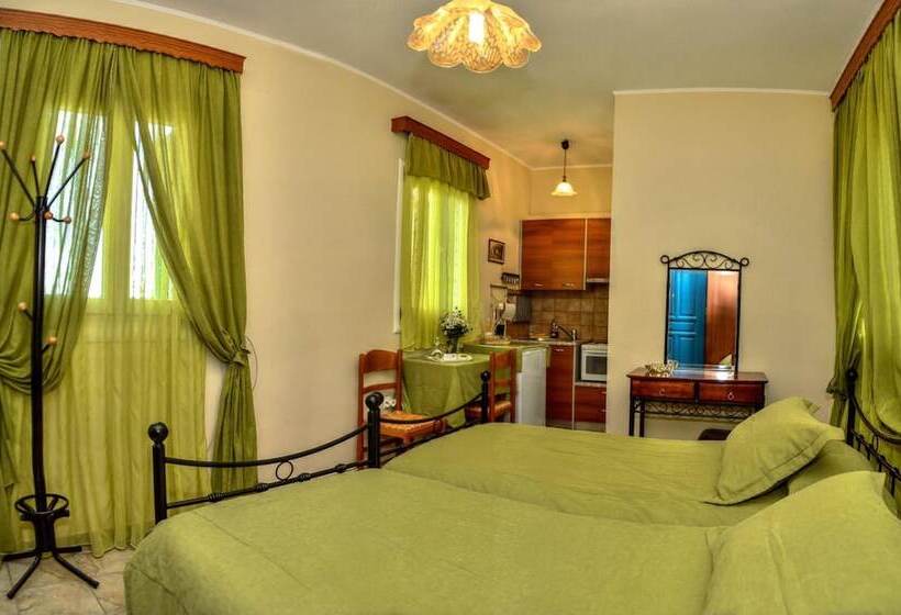 Mainades Maisonettes And Studios