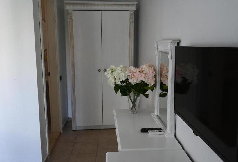 בית מלון כפרי Cunda Deniz