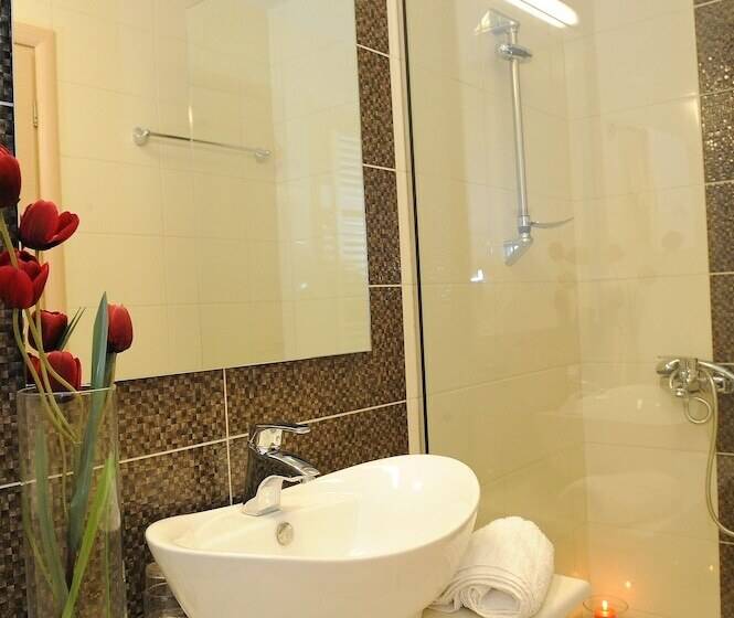 Palaiokastro Villas & Suites