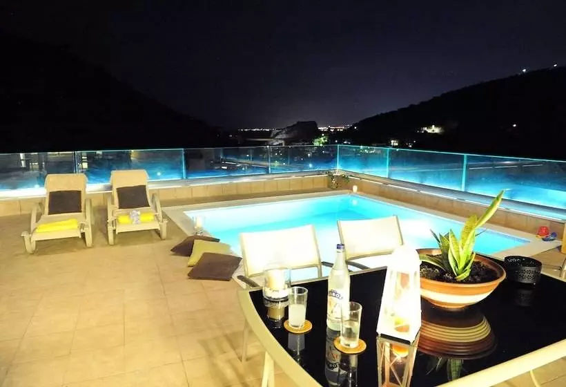 Palaiokastro Villas & Suites