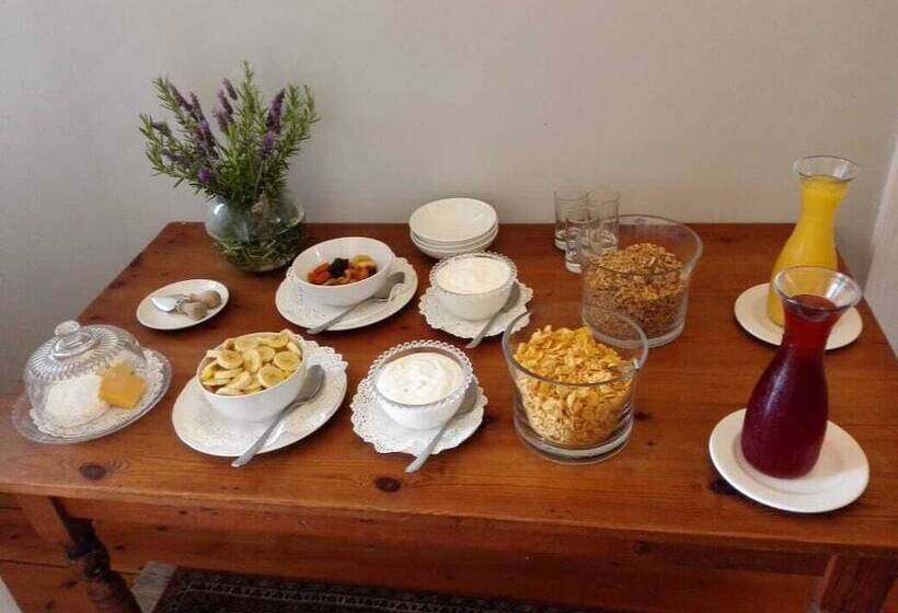 פנסיון Just Joey Lodge