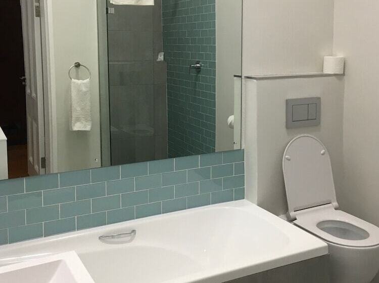 פנסיון Just Joey Lodge