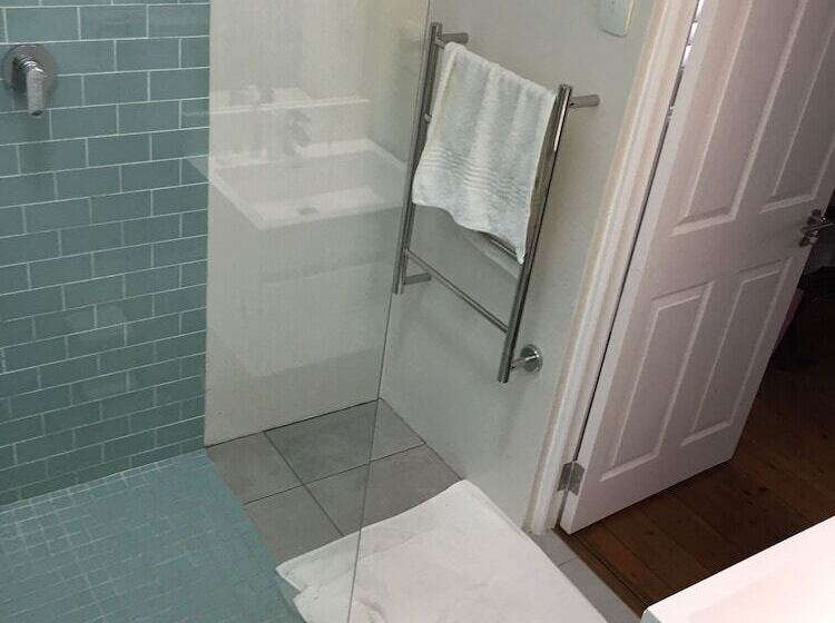 פנסיון Just Joey Lodge