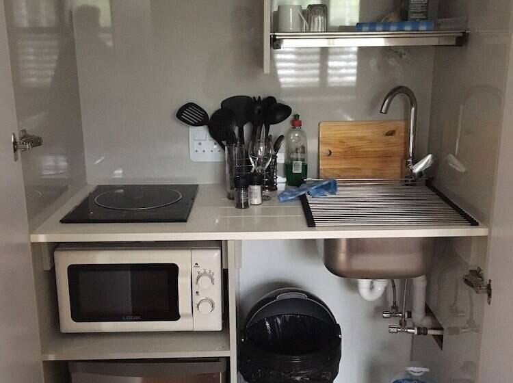 פנסיון Just Joey Lodge