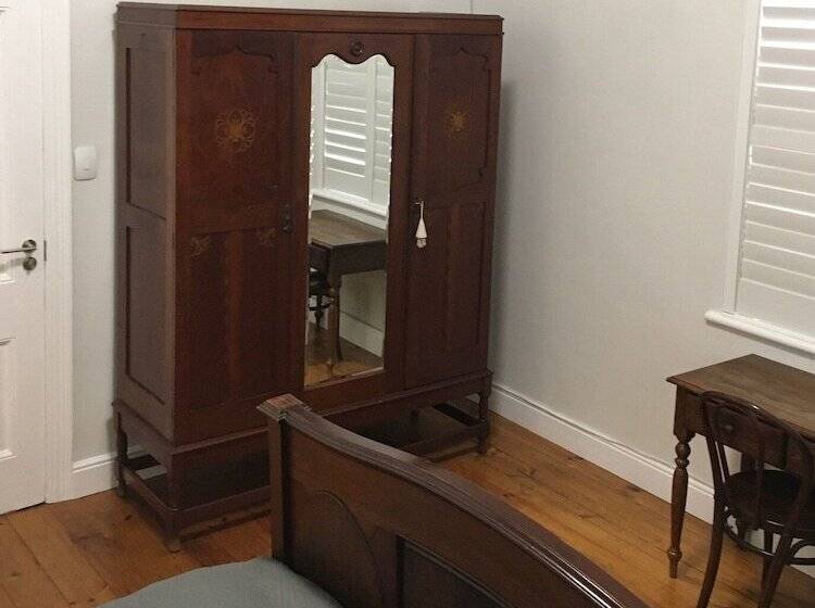 פנסיון Just Joey Lodge