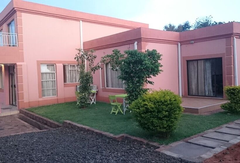 پانسیون Lepatino Bed & Breakfast