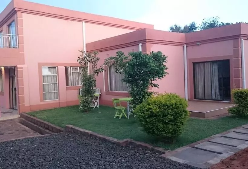 پانسیون Lepatino Bed & Breakfast