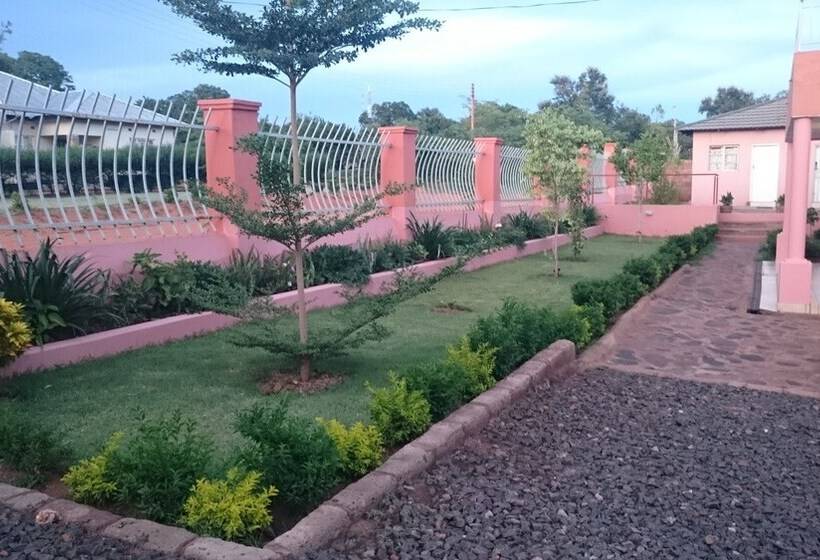 پانسیون Lepatino Bed & Breakfast