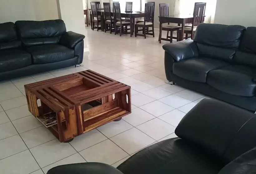 پانسیون Lepatino Bed & Breakfast